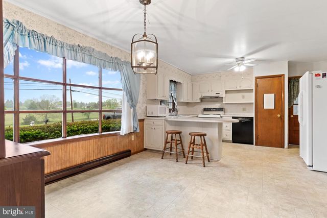 112 OPOSSUM LAKE RD, Carlisle, PA 17015