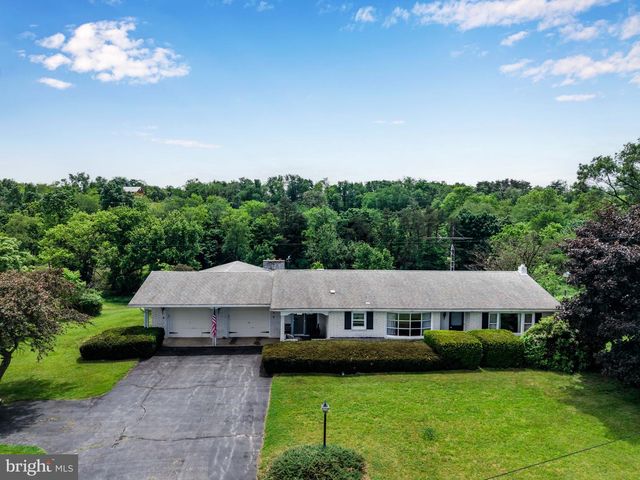 112 OPOSSUM LAKE RD, Carlisle, PA 17015