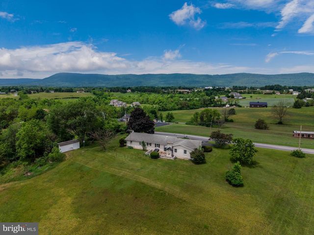 112 OPOSSUM LAKE RD, Carlisle, PA 17015