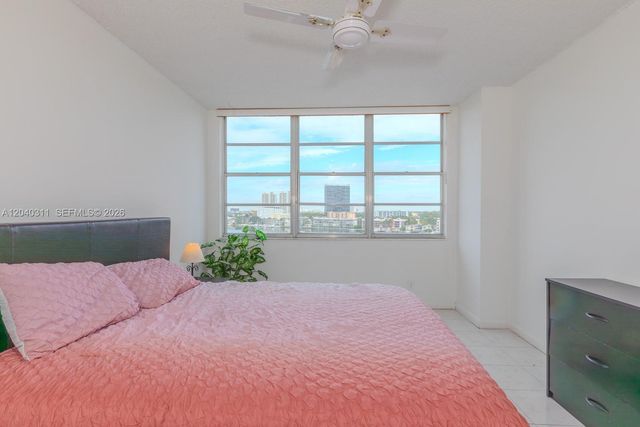 137 Golden Isles Drive 809, Hallandale Beach, FL 33009