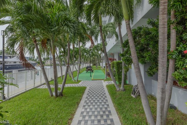 137 Golden Isles Drive 809, Hallandale Beach, FL 33009