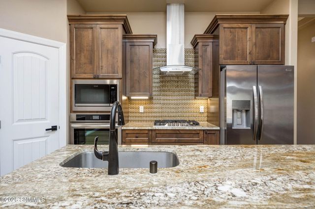 3893 Tayvis Road, Las Cruces, NM 88012