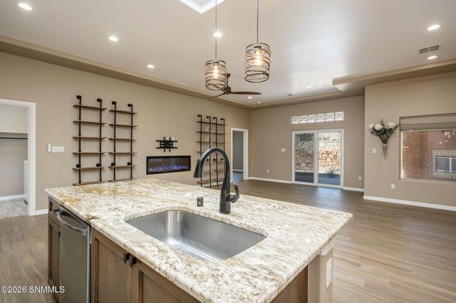 3893 Tayvis Road, Las Cruces, NM 88012