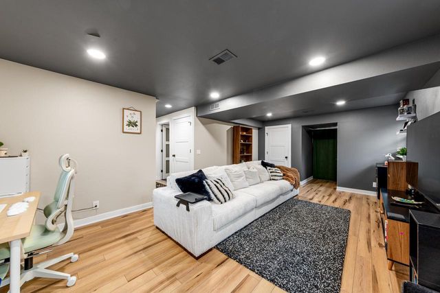 11720 N Austin AVENUE, Mequon, WI 53092