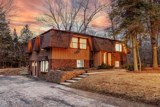 11720 N Austin AVENUE, Mequon, WI 53092