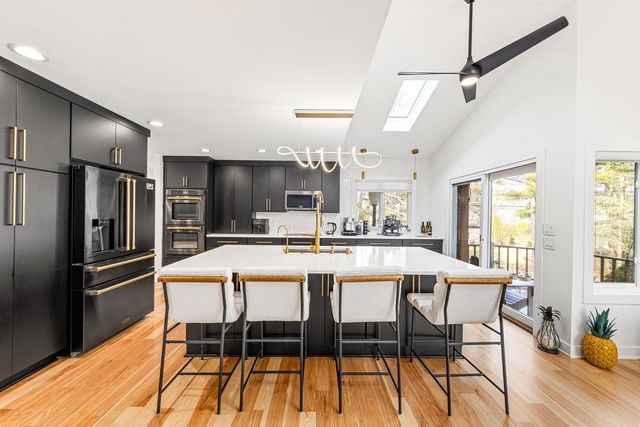 11720 N Austin AVENUE, Mequon, WI 53092