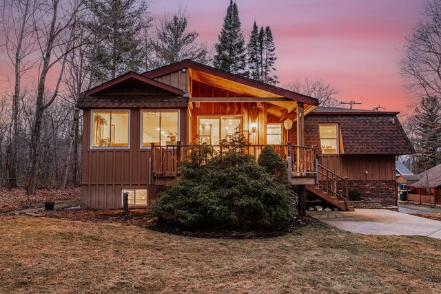 11720 N Austin AVENUE, Mequon, WI 53092