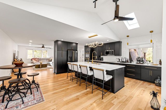 11720 N Austin AVENUE, Mequon, WI 53092