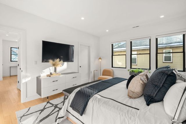 1919 Commonwealth Ave. 1919, Newton, MA 02466