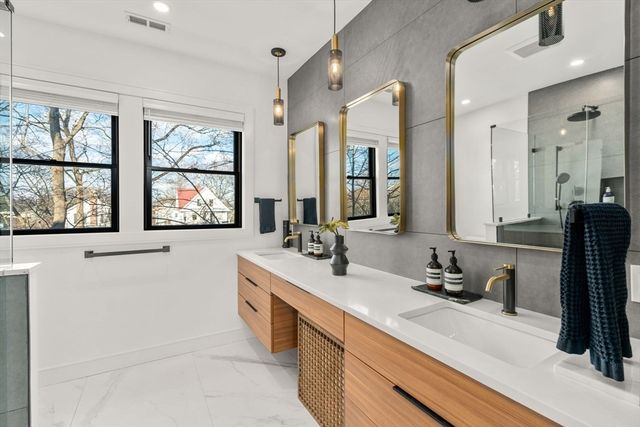 1919 Commonwealth Ave. 1919, Newton, MA 02466