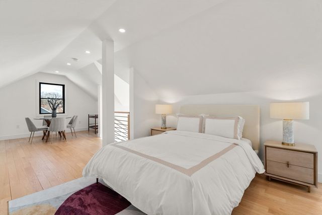 1919 Commonwealth Ave. 1919, Newton, MA 02466