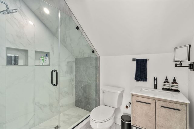 1919 Commonwealth Ave. 1919, Newton, MA 02466