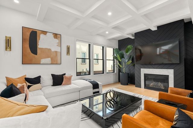 1919 Commonwealth Ave. 1919, Newton, MA 02466