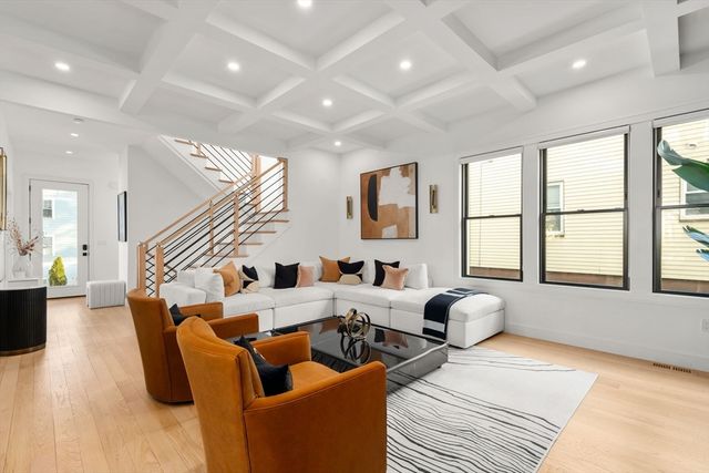 1919 Commonwealth Ave. 1919, Newton, MA 02466