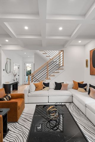 1919 Commonwealth Ave. 1919, Newton, MA 02466