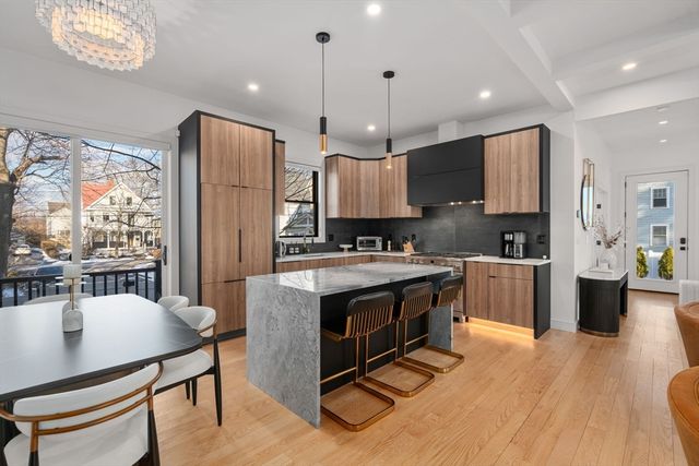 1919 Commonwealth Ave. 1919, Newton, MA 02466