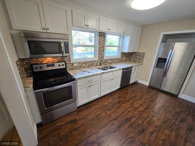 1020 Evergreen Lane N, Plymouth, MN 55441