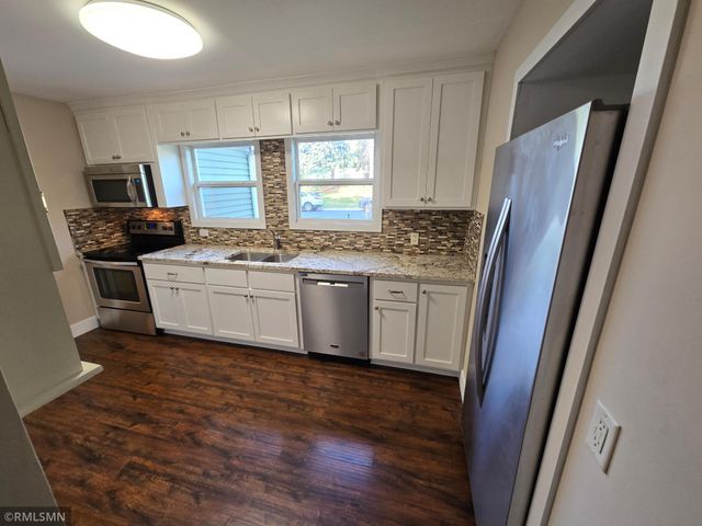 1020 Evergreen Lane N, Plymouth, MN 55441