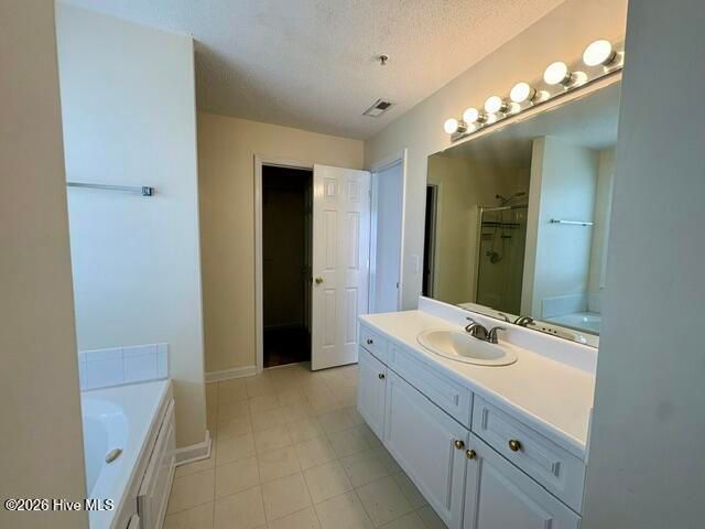 902 Litchfield Way E, Wilmington, NC 28405