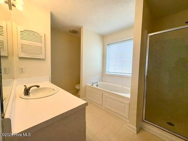 902 Litchfield Way E, Wilmington, NC 28405