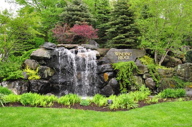 15 Winding Ridge Road, White Plains, NY 10603