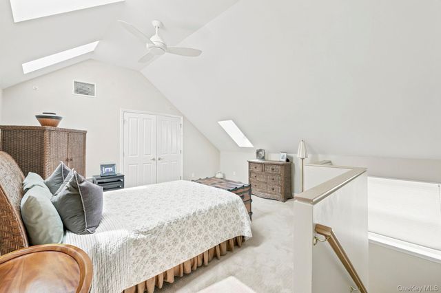 15 Winding Ridge Road, White Plains, NY 10603