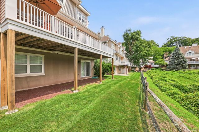 15 Winding Ridge Road, White Plains, NY 10603