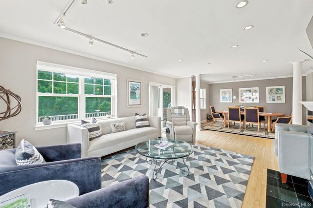 15 Winding Ridge Road, White Plains, NY 10603