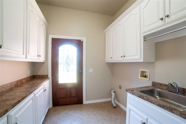 1101 Wb Meyer Parkway, Edmond, OK 73025
