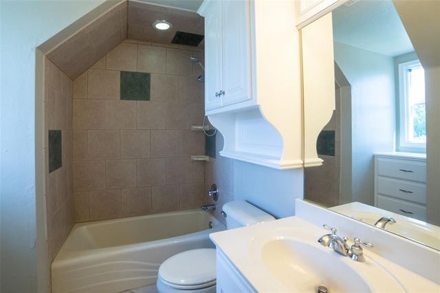 1101 Wb Meyer Parkway, Edmond, OK 73025