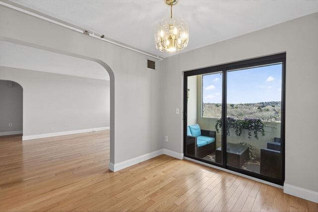 1731 Beacon St 1210, Brookline, MA 02445