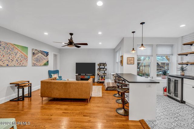 500 Deal Lake Drive 2F, Asbury Park, NJ 07712