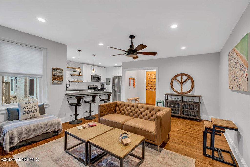 500 Deal Lake Drive 2F, Asbury Park, NJ 07712