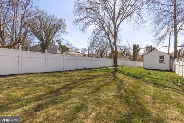 2425 PERRY ST NE, Washington, DC 20018