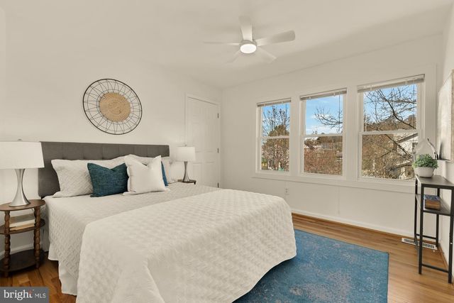 2425 PERRY ST NE, Washington, DC 20018