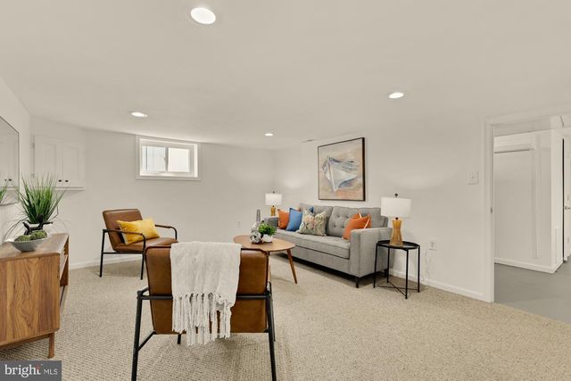 2425 PERRY ST NE, Washington, DC 20018