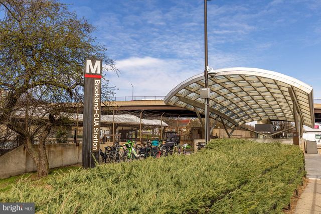 2425 PERRY ST NE, Washington, DC 20018