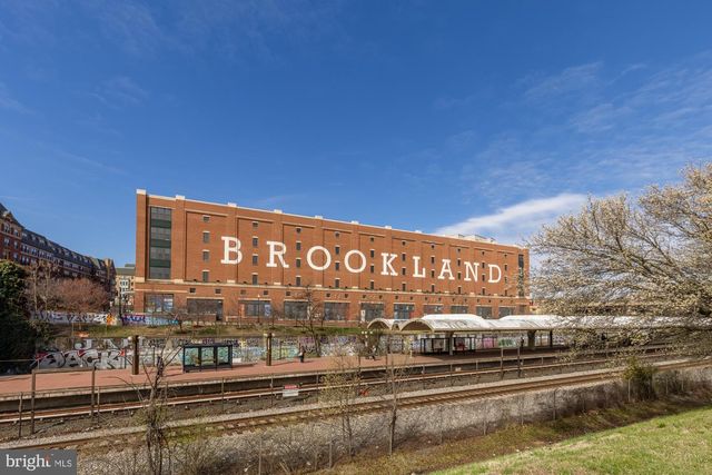 2425 PERRY ST NE, Washington, DC 20018