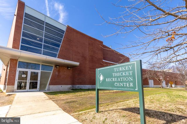 2425 PERRY ST NE, Washington, DC 20018