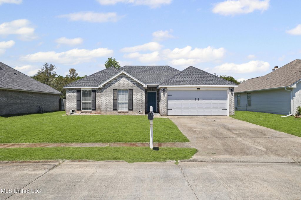 1920 Brookdale Street, Biloxi, MS 39532
