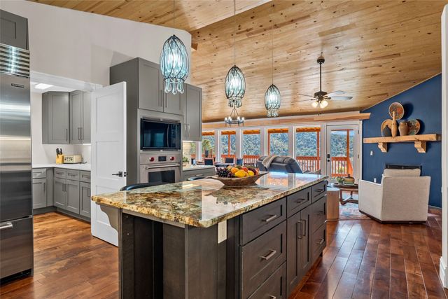 1661 Cerro Gordo E, Santa Fe, NM 87501