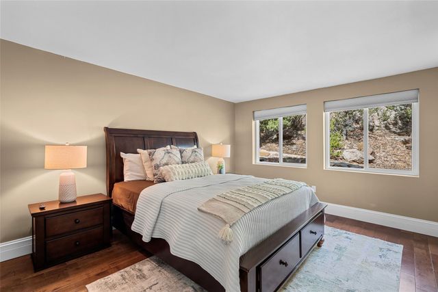 1661 Cerro Gordo E, Santa Fe, NM 87501