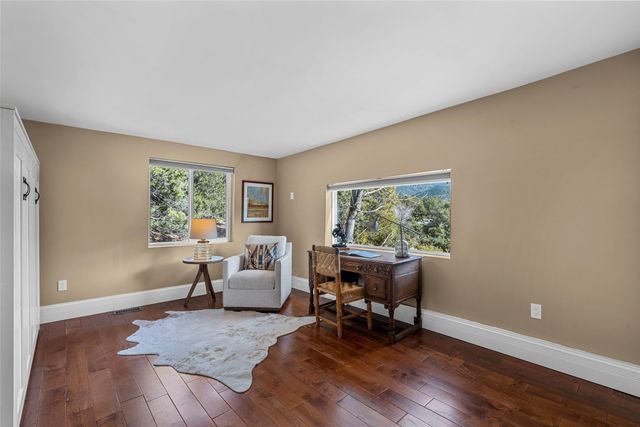 1661 Cerro Gordo E, Santa Fe, NM 87501