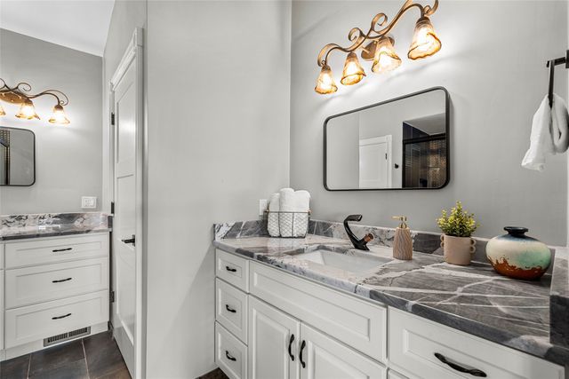 1661 Cerro Gordo E, Santa Fe, NM 87501