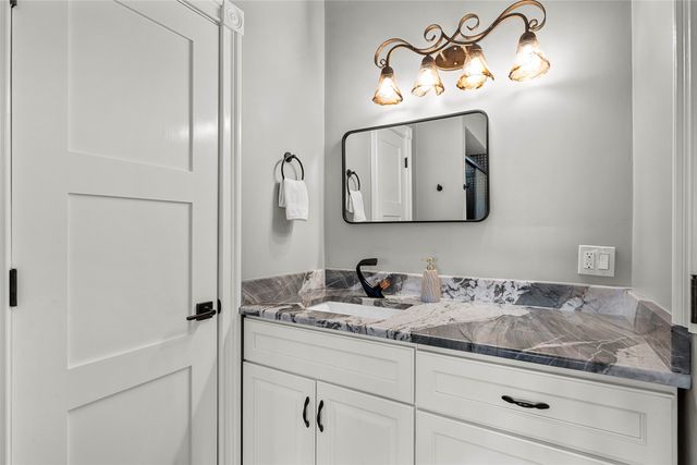 1661 Cerro Gordo E, Santa Fe, NM 87501