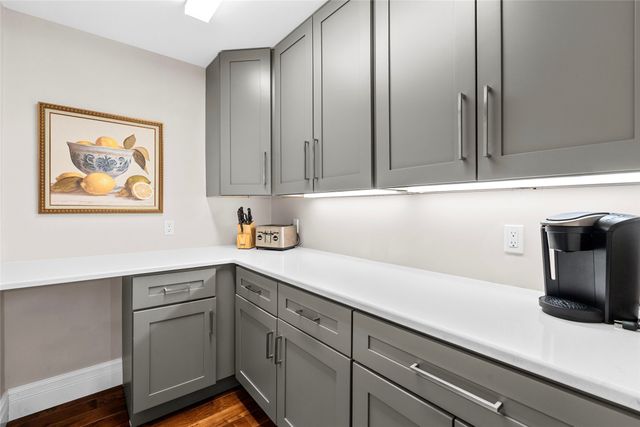 1661 Cerro Gordo E, Santa Fe, NM 87501