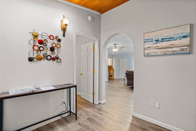 1661 Cerro Gordo E, Santa Fe, NM 87501