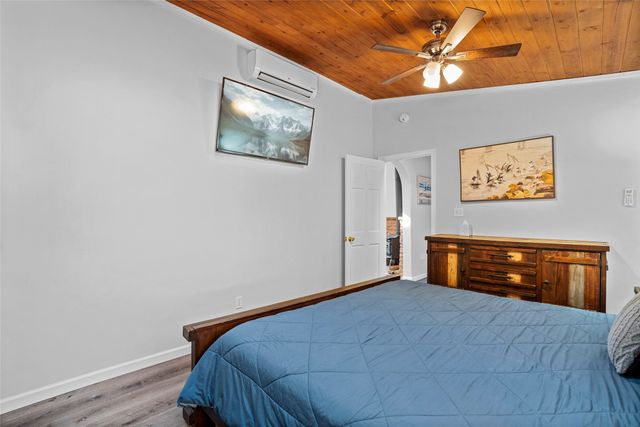 1661 Cerro Gordo E, Santa Fe, NM 87501