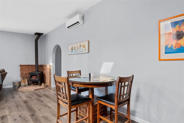 1661 Cerro Gordo E, Santa Fe, NM 87501