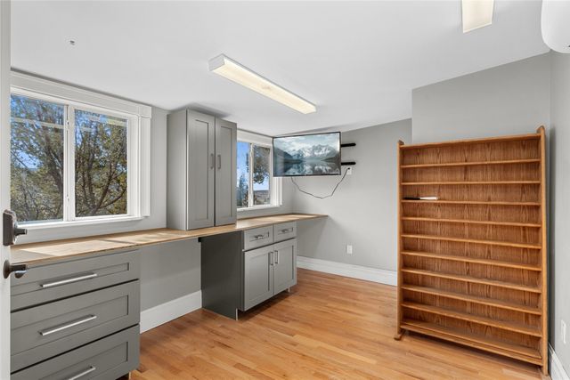 1661 Cerro Gordo E, Santa Fe, NM 87501